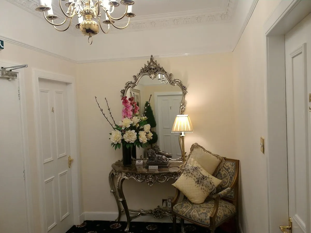 אדינבורו Aaran Lodge Guest House 4*,